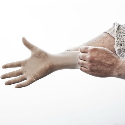 High Strength QSR XL Hospital Vinyl Hand Gloves Prevent Roll Back