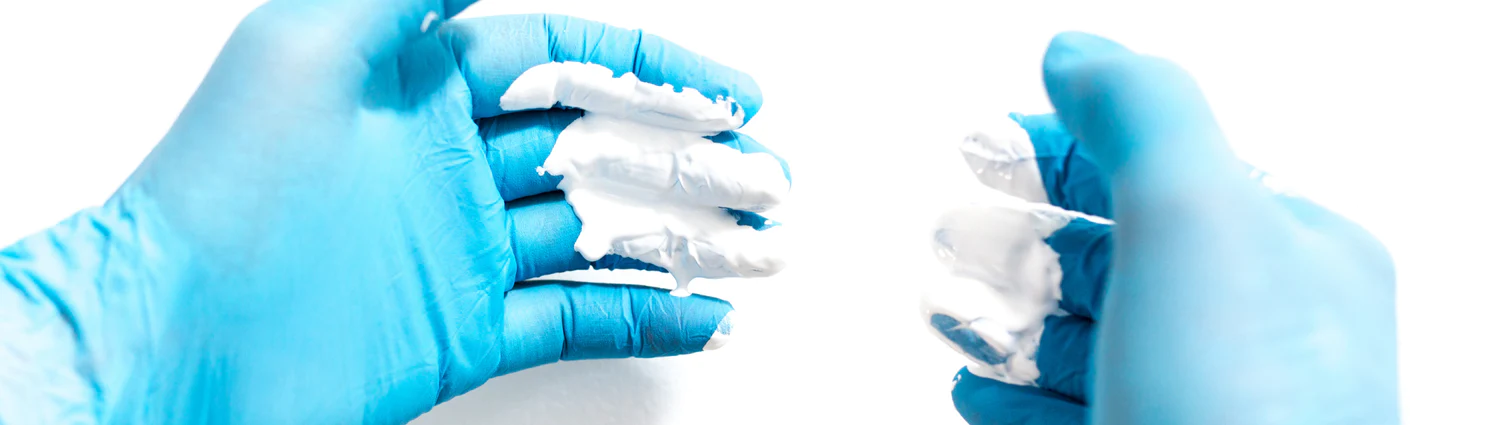 Find Your Perfect Glove With Our Handy Brand Comparison – Acrylic Pouring