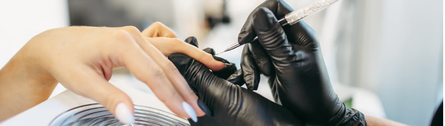 What Gloves Are Best for a Beauty Salon?